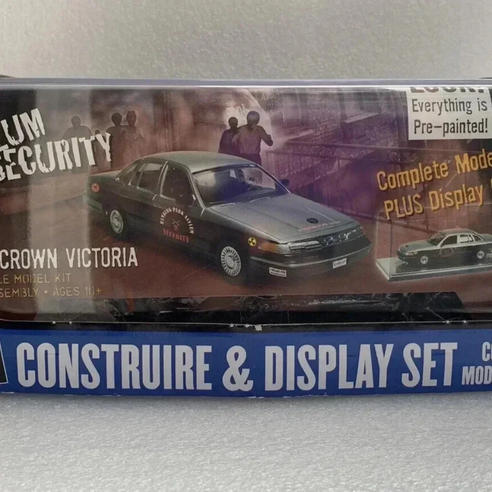 NEW Lindberg Build & Display Police Ford Crown Victoria Asylum Security Car